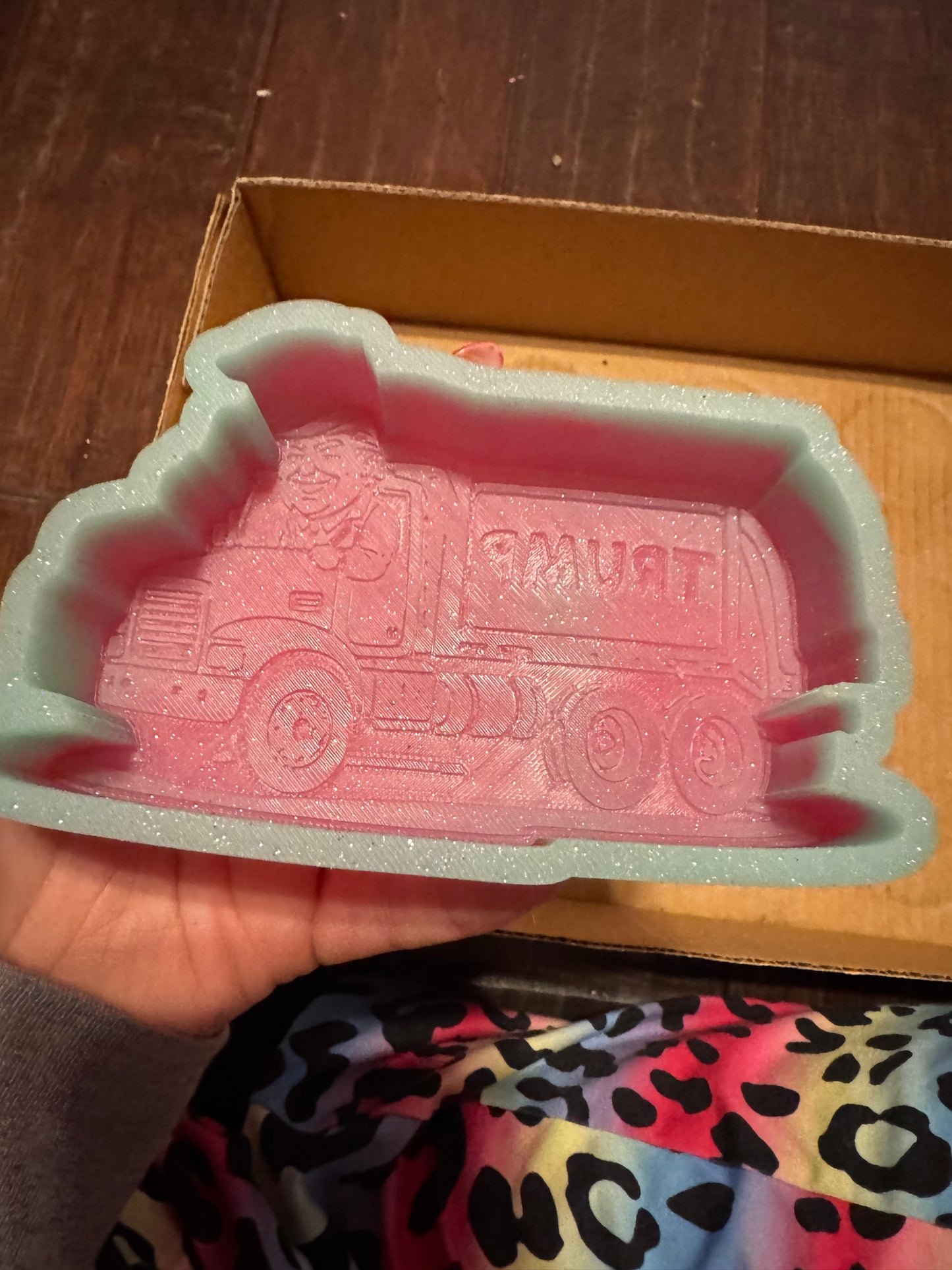 Destash - Trump Trash Truck