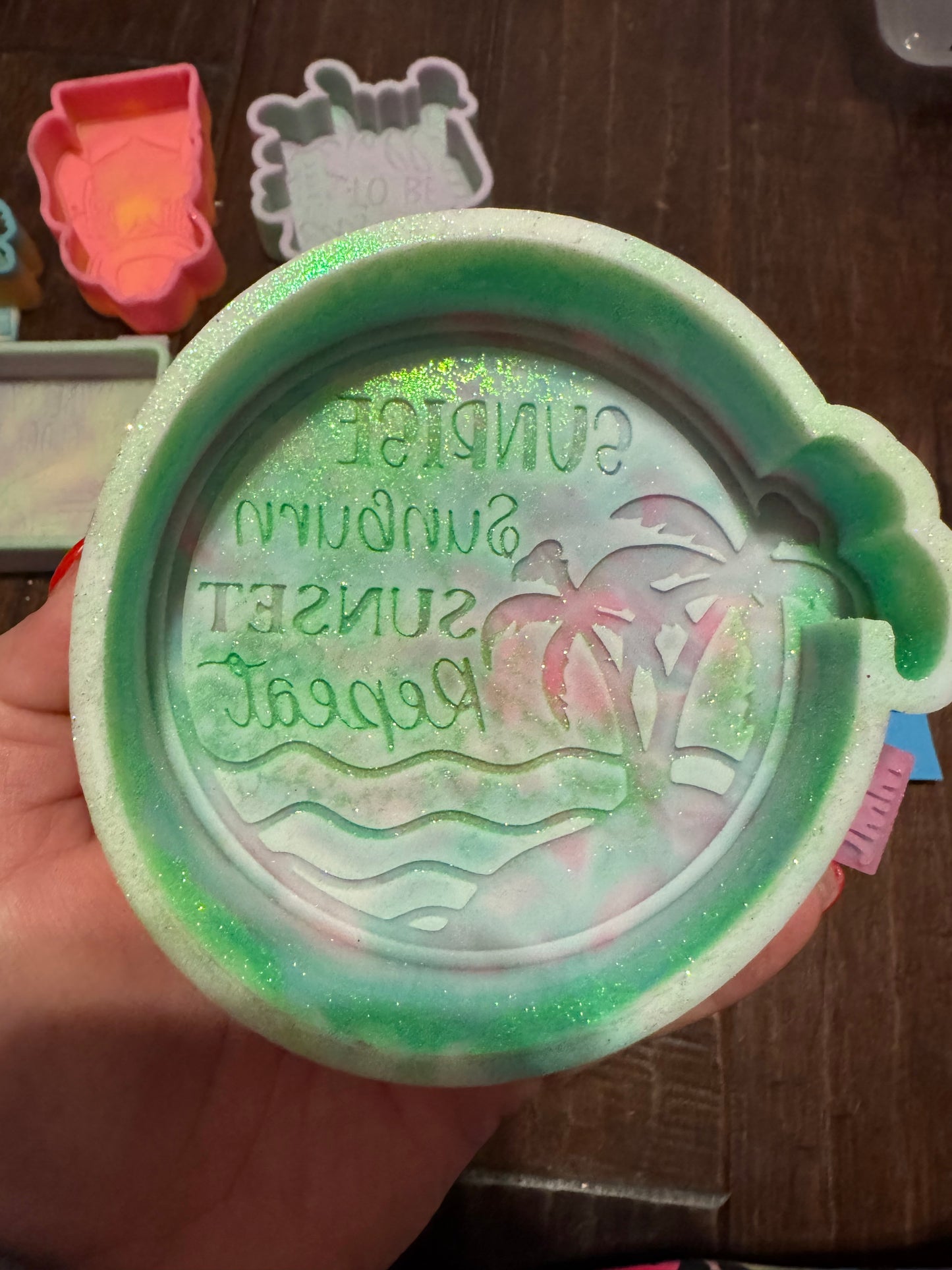 Destash - Sunrise, Sunburn, Sunset Repeat.