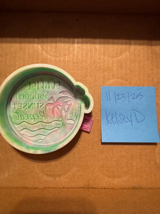 Destash - Sunrise, Sunburn, Sunset Repeat.