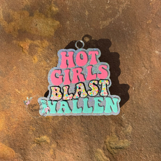 Hot Girls Blast Morgan Wallen